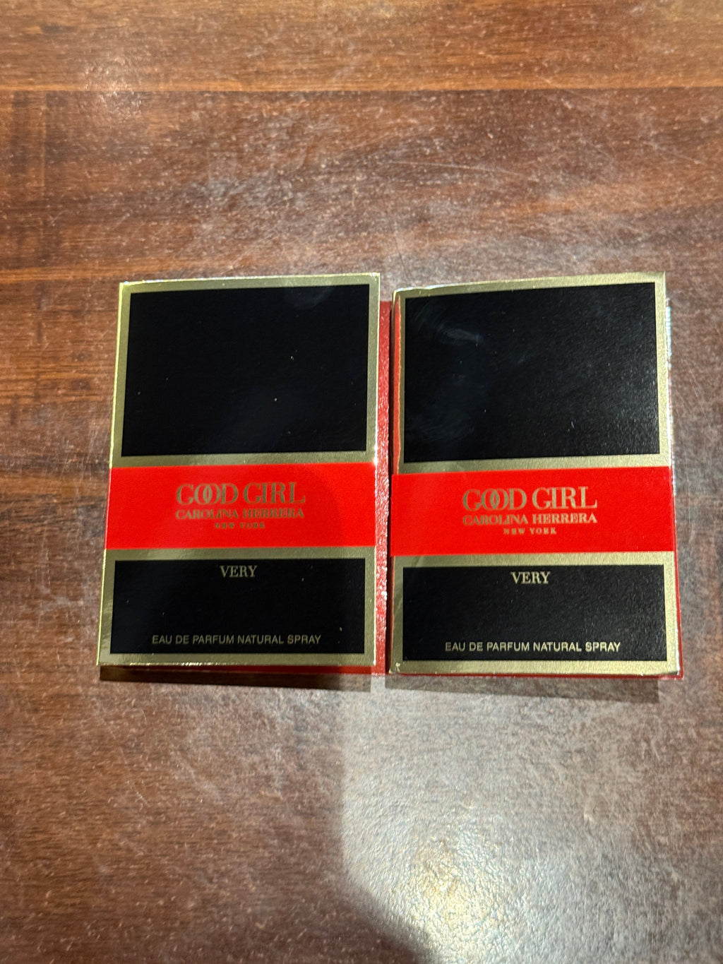 Carolina Herrera Very Good Girl Eau De Parfum Vial 1.5ml Set Of 2 Vials
